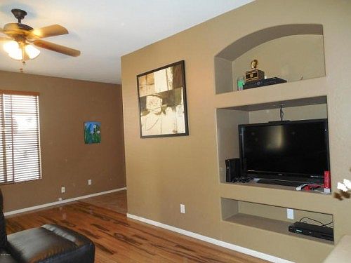 4th image of 3362 E Clifton Ave