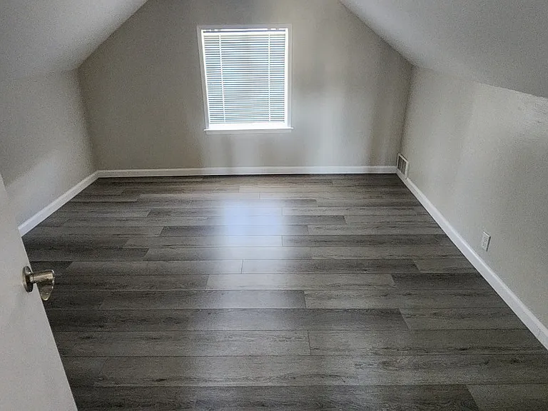 1902 Baker Ave — Photo 29