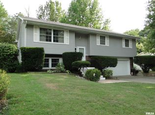 218 Woodchuck Ln, Macomb, IL 61455