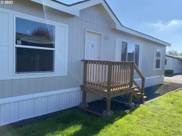 434 Broc Dr, Winston, OR 97496