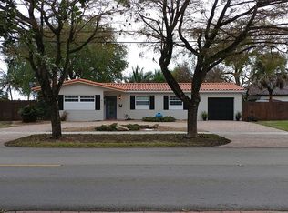 8110 NW 185th St, Hialeah, FL 33015