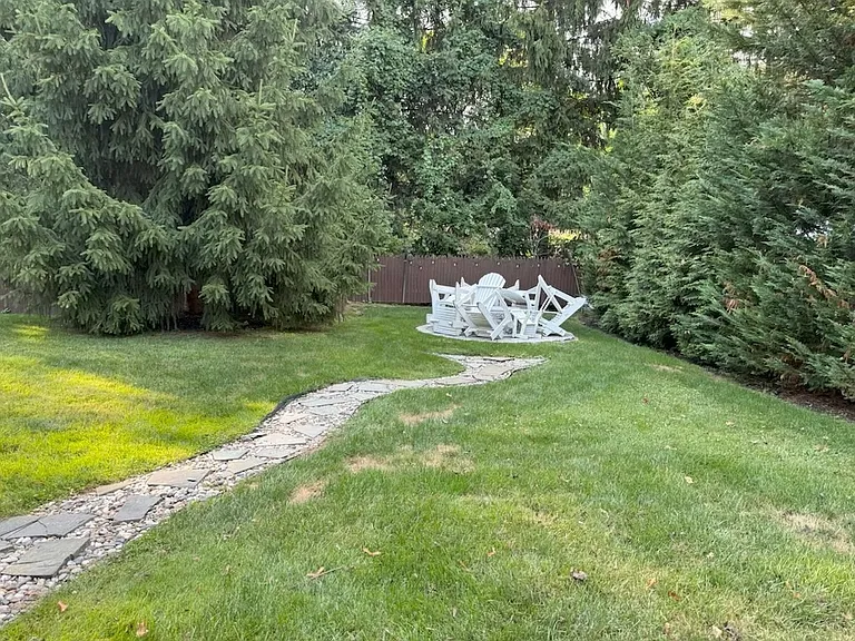 7 Jefferson Ave — Photo 4
