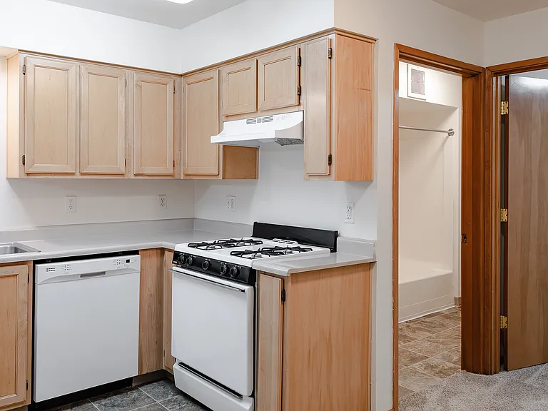 1 BR Kitchen/Bath