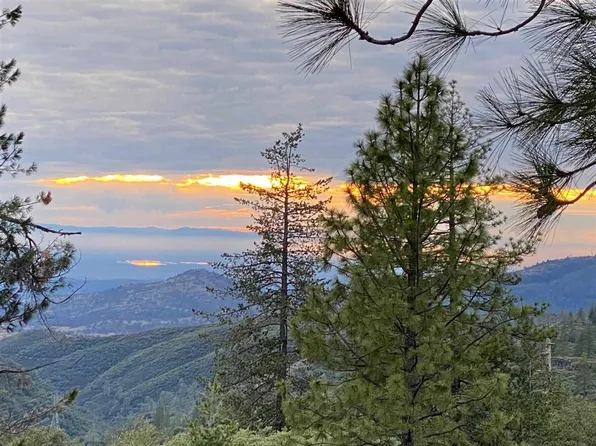 10800 Merrell Rd, Groveland, CA 95321