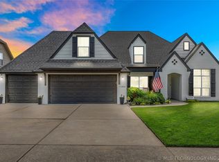 11806 S Vine St E, Jenks, OK 74037