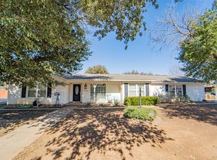 1508 Cypress St, Breckenridge, TX 76424