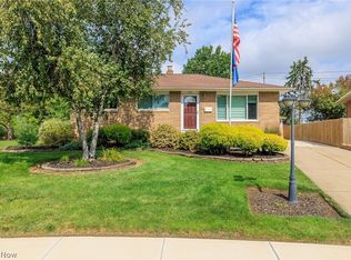 9300 Cambridge Dr, Parma, OH 44129