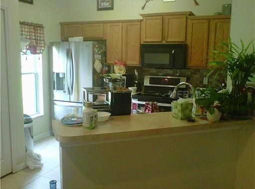 5th image of 2221 Leland Ln