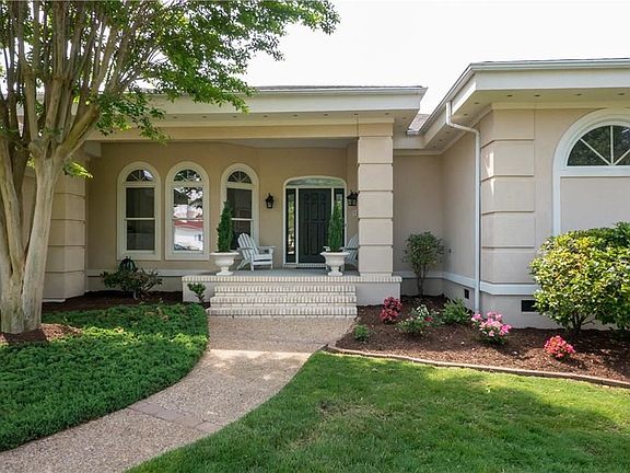 4th image of 521 Coastal Dr