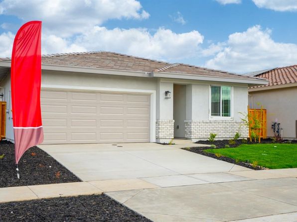 1059 Camomile Dr, Plumas Lake, CA 95961