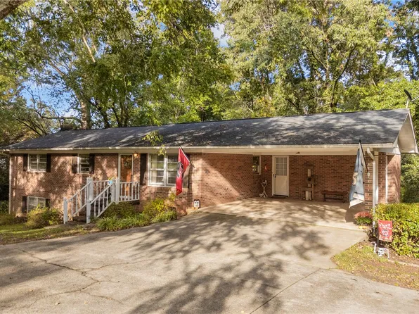 201 Torrington Rd, Walhalla, SC 29691