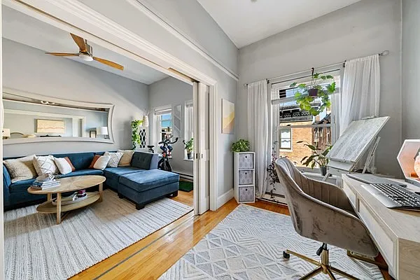 2 bed, 656 sqft, $4,100 — Photo 4
