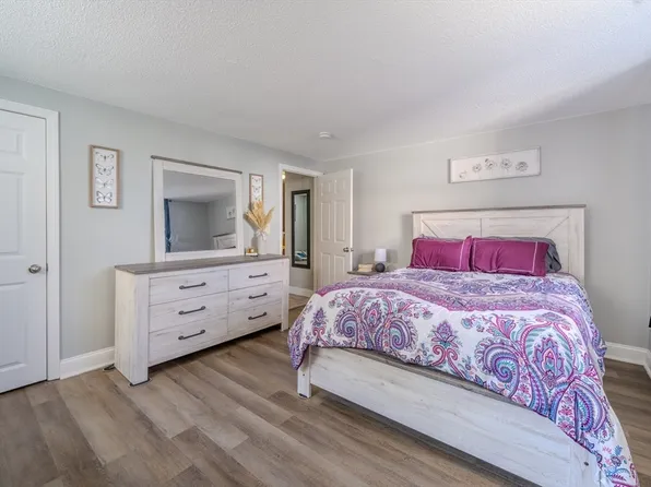 260 Fountain St APT A1, Fall River, MA 02721