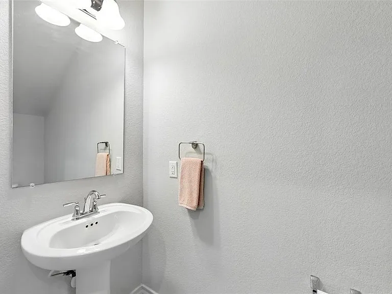 11921 Cimaizon Dr — Photo 9