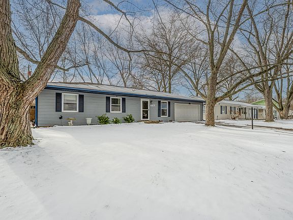 2nd image of 4596 Vista Dr