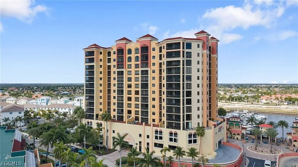 2 bed, 2.0 bath, 1393 sqft, $4,500 — Photo 4
