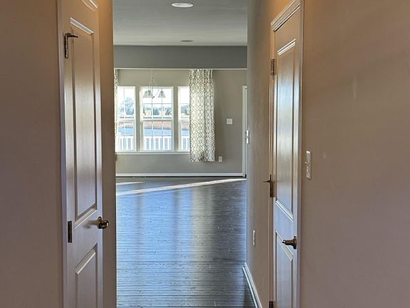 4th image of 432 Goodwick Dr