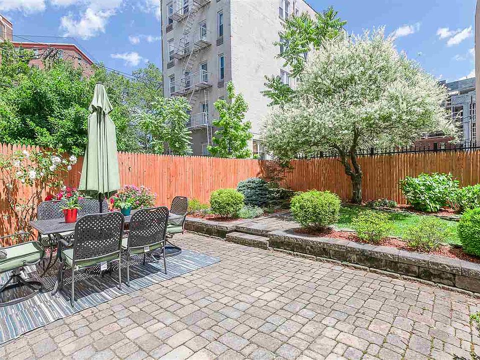 1st image of 727 Jefferson St APT 2