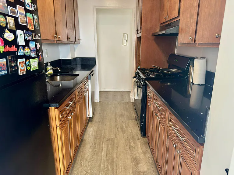 201 Saint Pauls Ave #10T — Photo 6