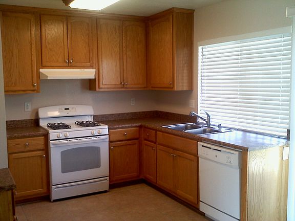 2nd image of 3239 Edgemont Ct