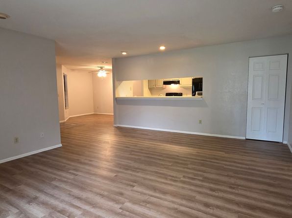 12024 W Cross Dr APT 107