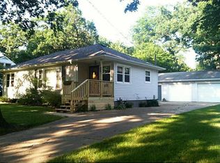 1224 30th St SE, Cedar Rapids, IA 52403