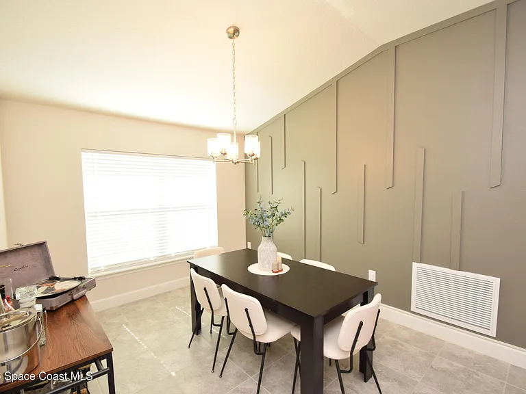 2585 Roygaris St NW — Photo 7