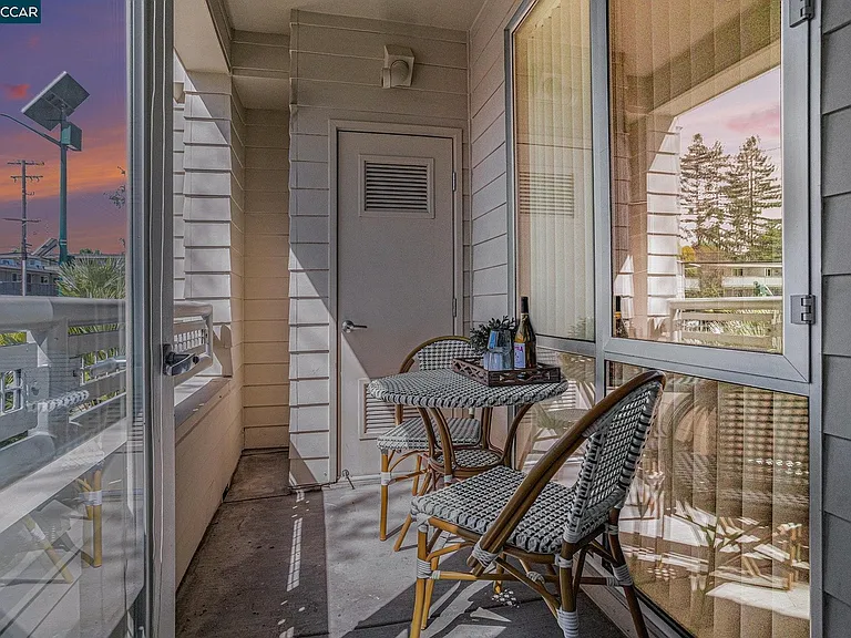 1655 N California Blvd #228 — Photo 21