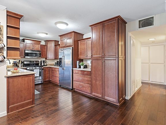 3rd image of 1348 E Hillcrest Dr Unit 64