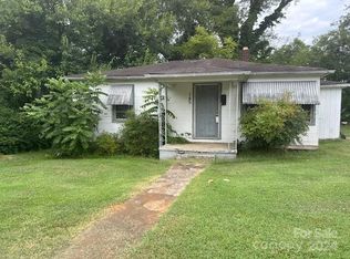 142 S Ervin Ave, Newton, NC 28658