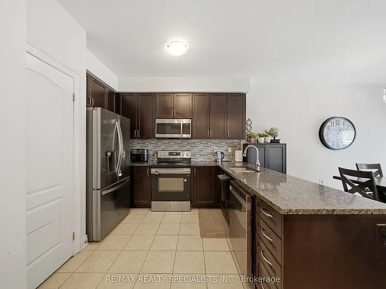 294 Miller Park Ave — Photo 12