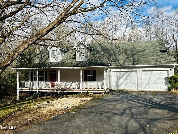 2nd image of 105 Beech Ln