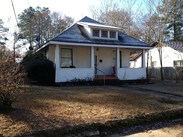1st image of 919 Pine Bluff St
