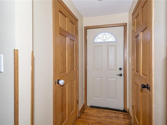 2nd image of 651 E Main St