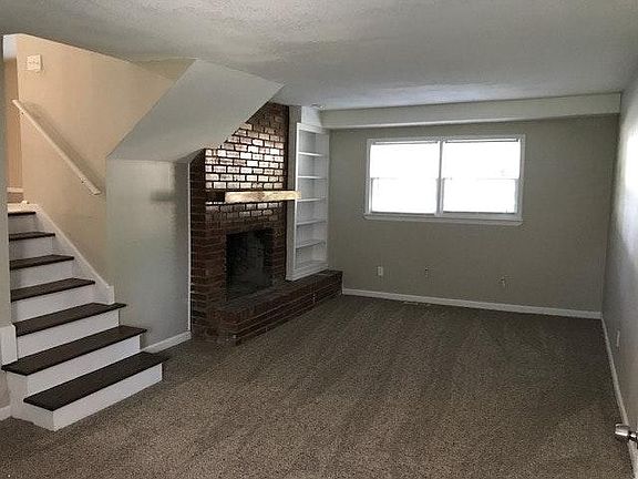 3rd image of 9520 Lowell Ave