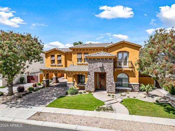 4262 E MAPLEWOOD Court, Gilbert, AZ 85297