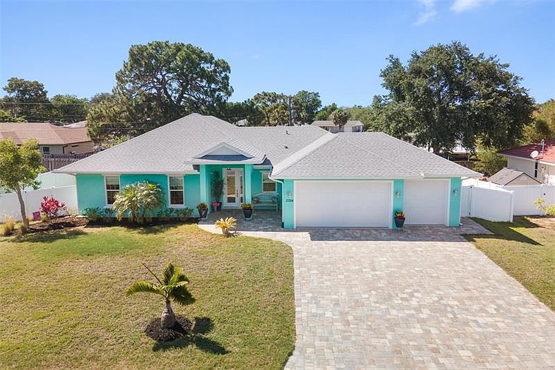1st image of 3324 Shamrock Dr