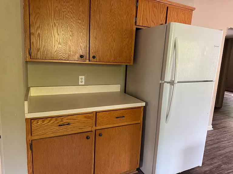 605 N Park St #C — Photo 3