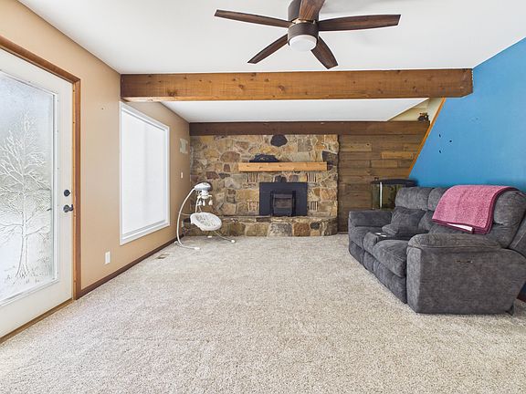 4th image of 8424 Pineview Dr