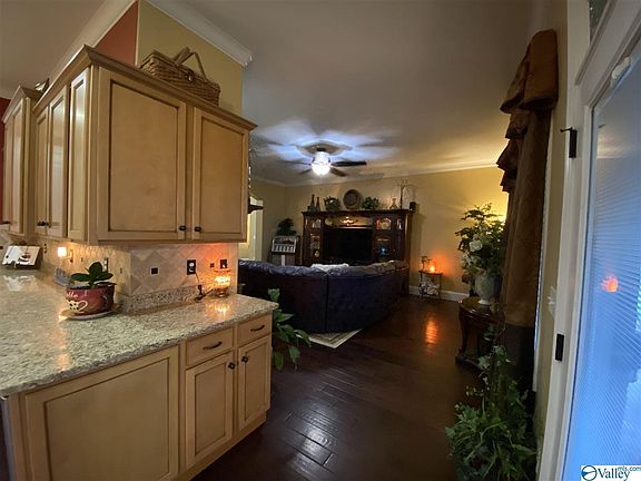 5th image of 14 Abby Glen Way