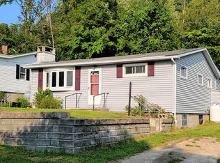 27 Richie Rd, Douglas, MA 01516