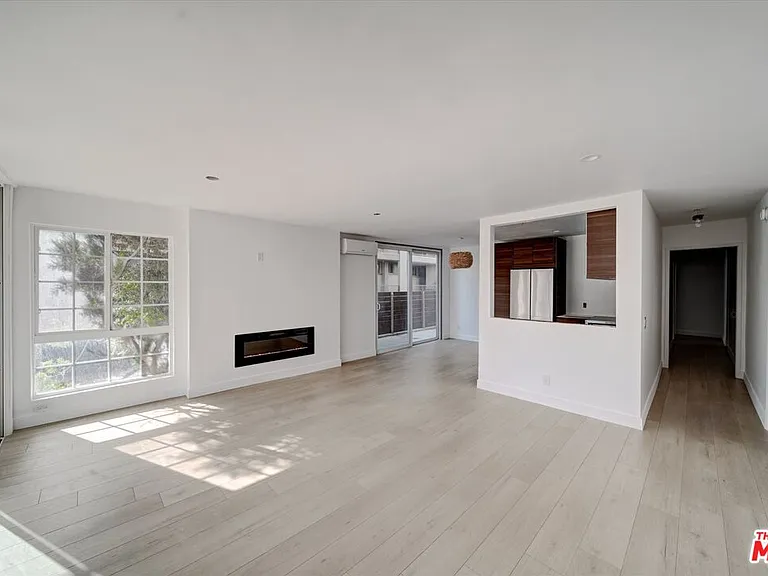 15 Spinnaker St #101 — Photo 4