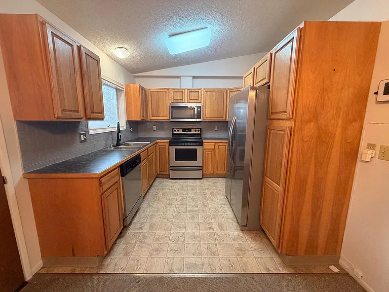 6721 Foothill Dr — Photo 7