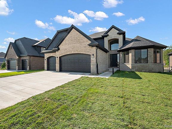 4th image of 24462 Sawgrass Dr
