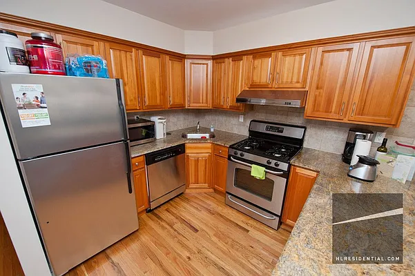 Rented by Highline Residential | media 9