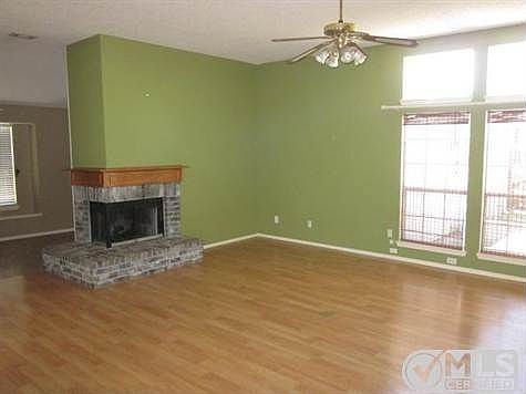 5th image of 8009 Lake Bend Dr