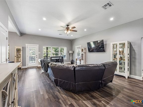 5th image of 15902 Salado Dr
