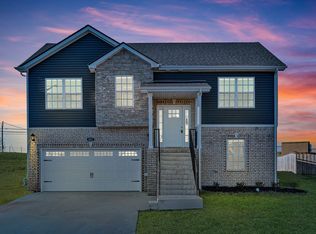 347 Dugger Dr, Clarksville, TN 37042