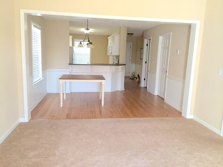 221 Sunview Dr — Photo 6