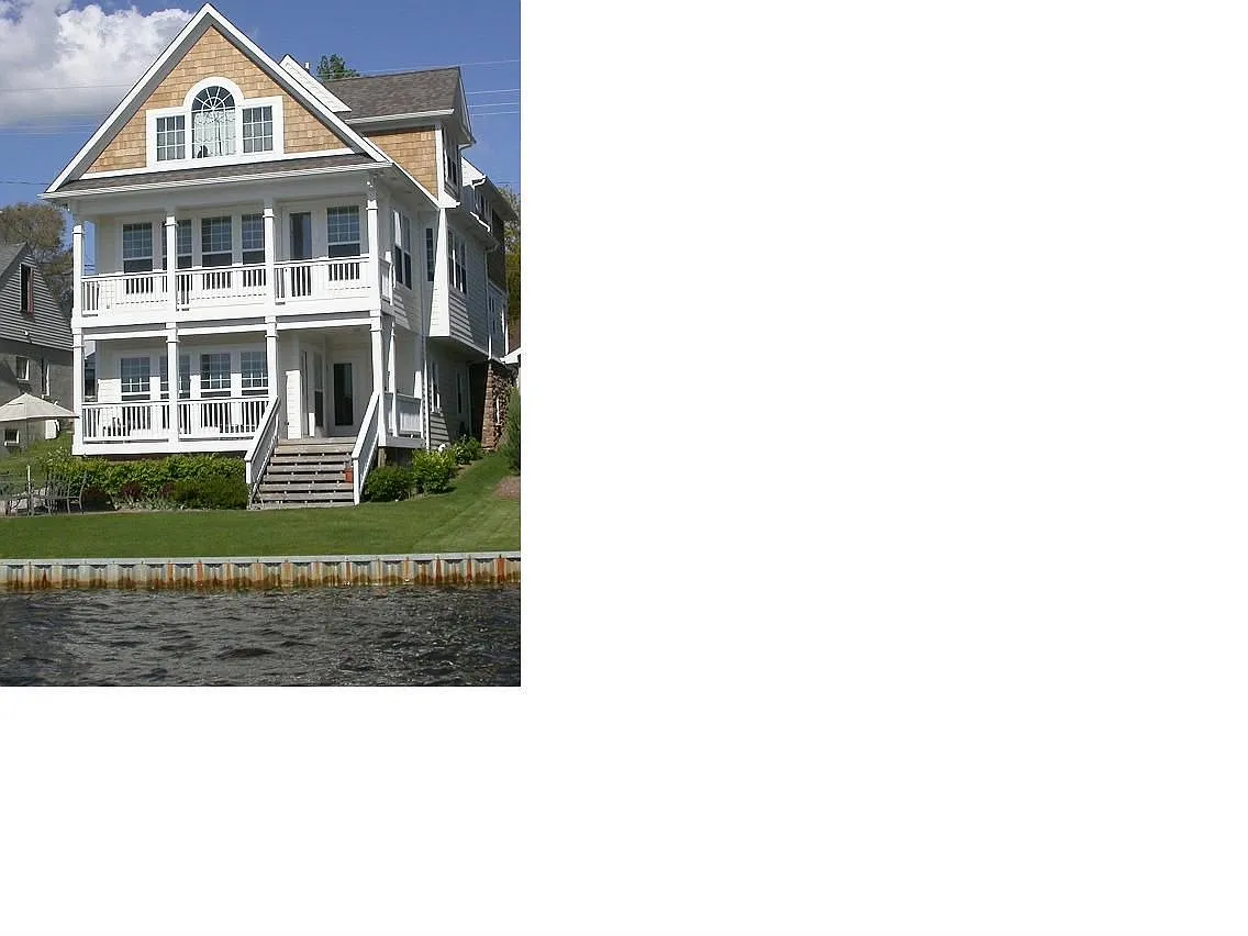 1024 Brighton Lake Rd photo 1